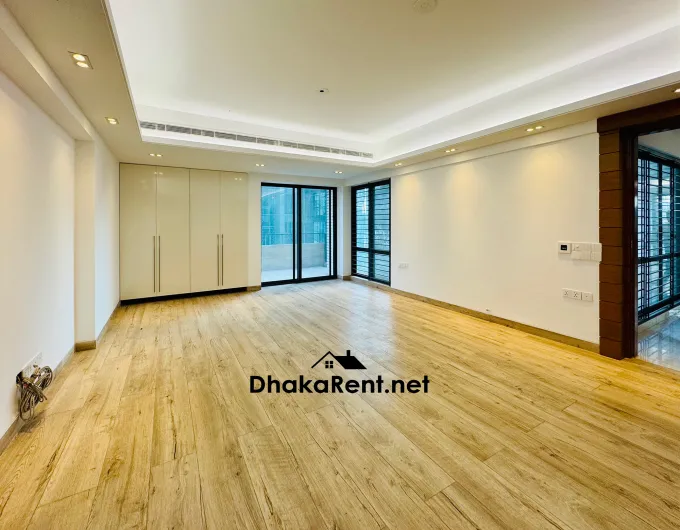 Sunlit Luxurious spacious apartment 