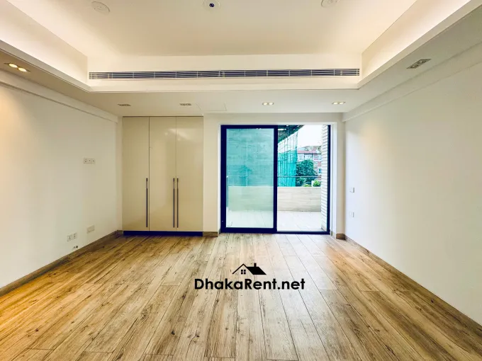 Sunlit Luxurious spacious apartment 