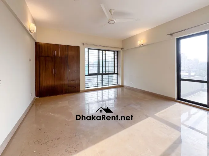 Luxurious spacious apartment