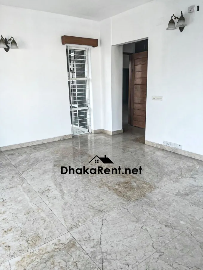 Bright, Secure & Spacious Modern 4 Bedroom Apartment