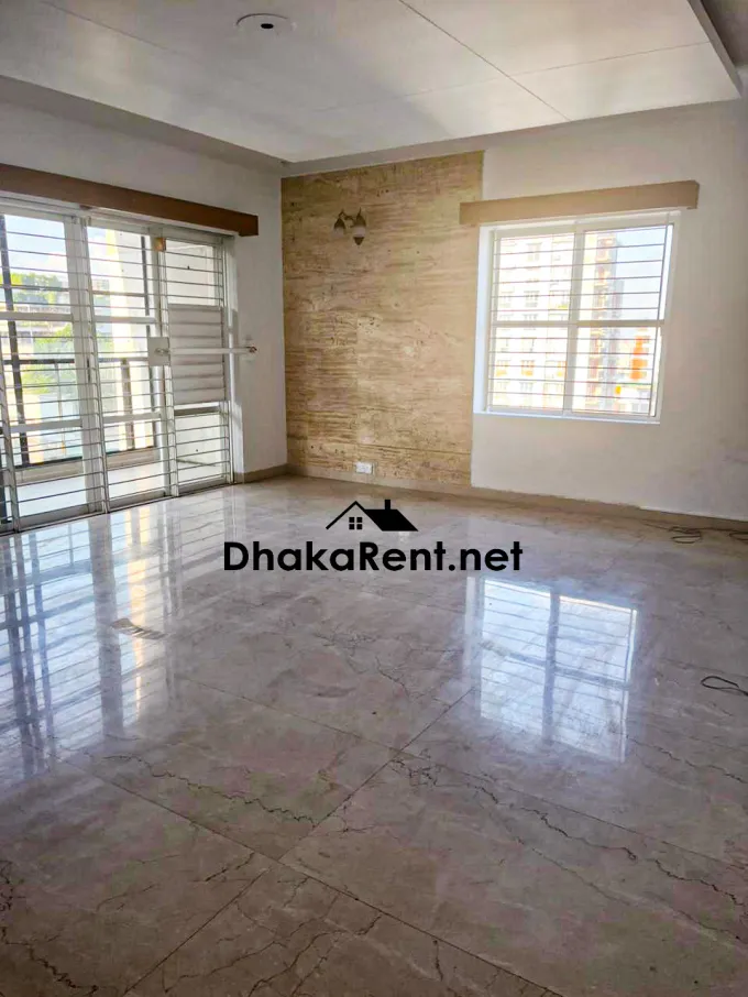 Bright, Secure & Spacious Modern 4 Bedroom Apartment