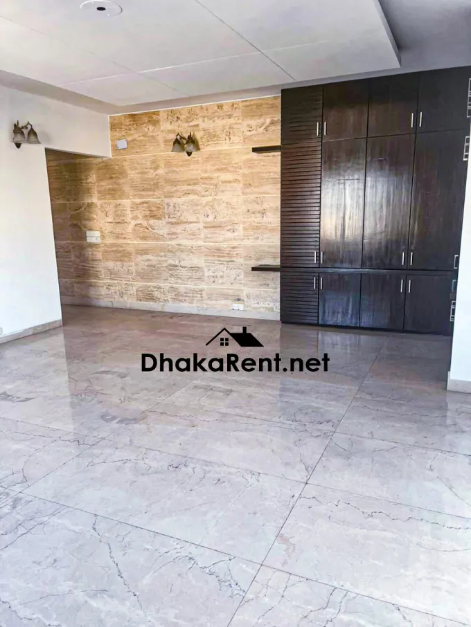 Bright, Secure & Spacious Modern 4 Bedroom Apartment