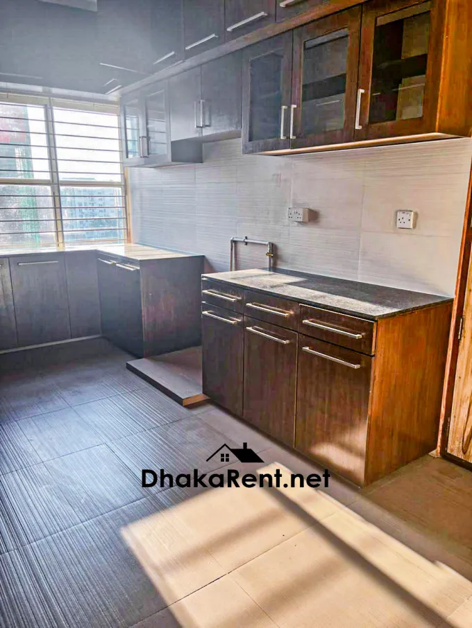 Bright, Secure & Spacious Modern 4 Bedroom Apartment