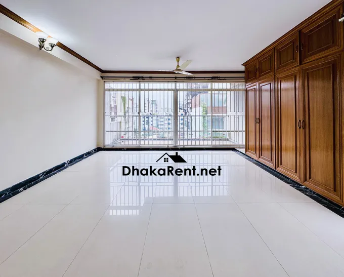 Spacious 4 Bedroom Apartment