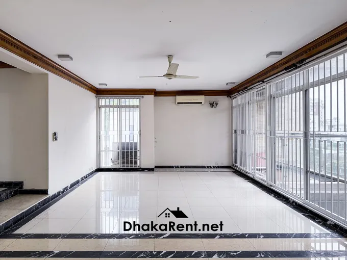 Spacious 4 Bedroom Apartment